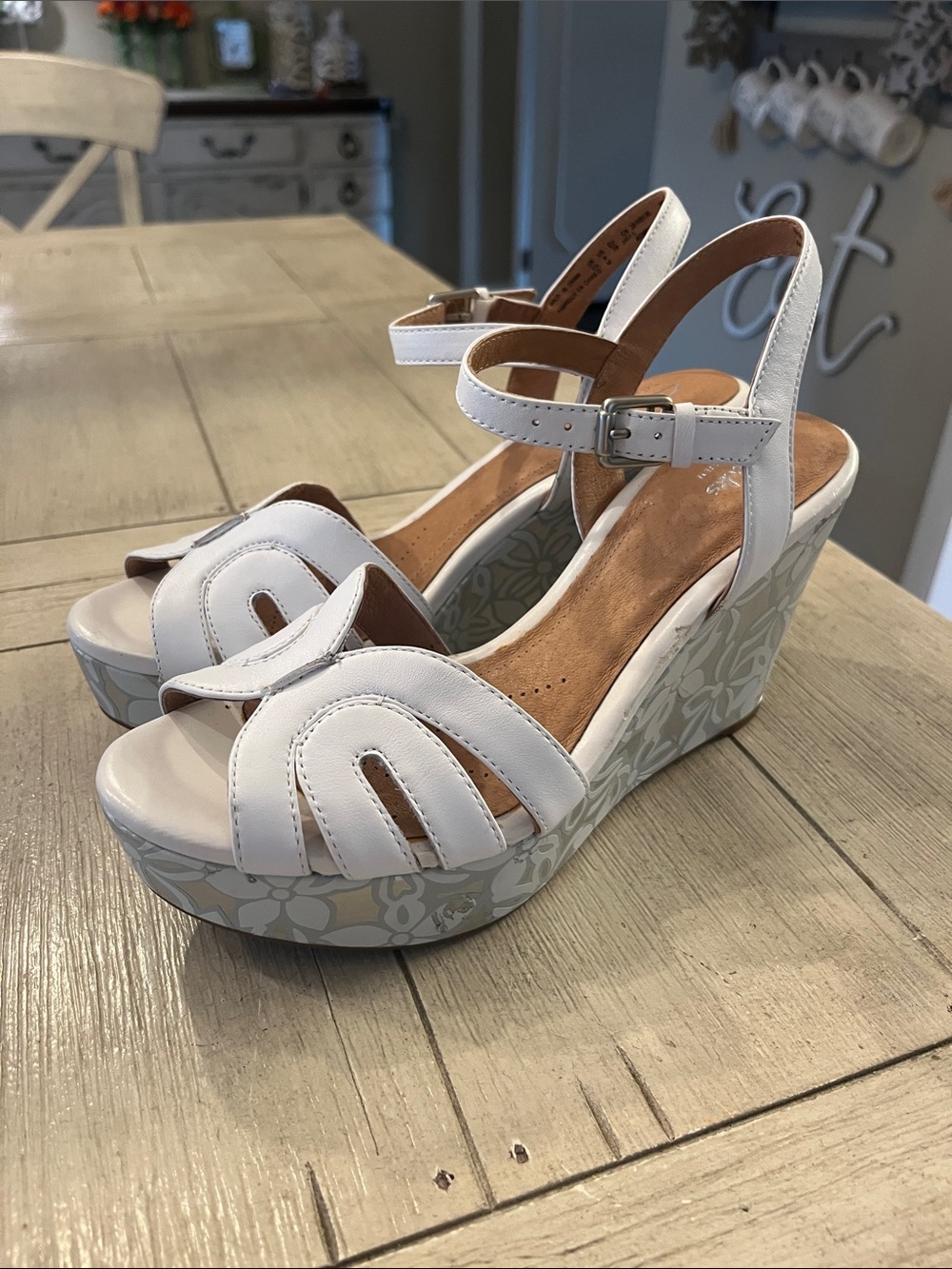 Clarks White Floral-Printed Platform Wedge Sandals